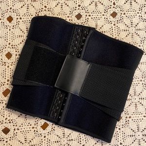 NEW Black waist Cincher waist trainer corset BELT & back support medium